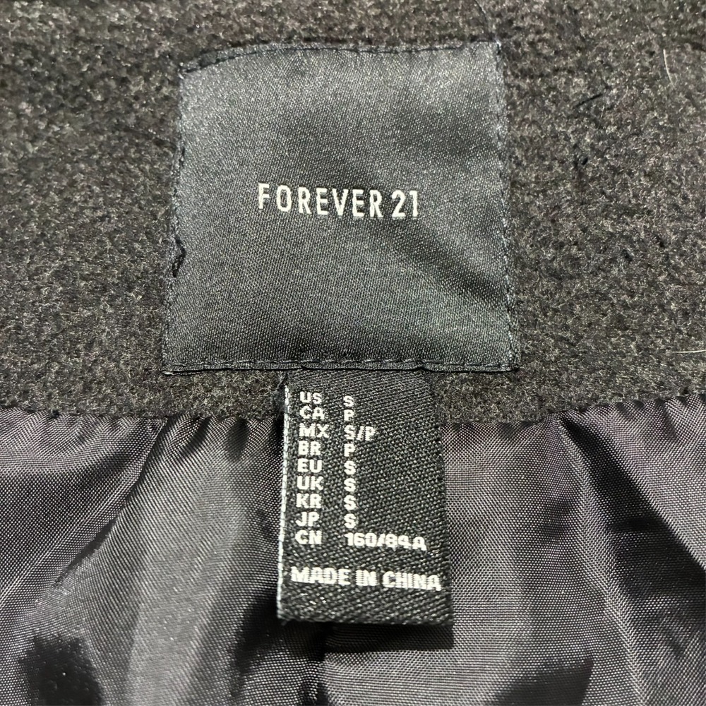 Forever 21 Womens Overcoat Size‎ Small Black Full Zip Snap Closure Funnel Neck - Picture 3 of 9